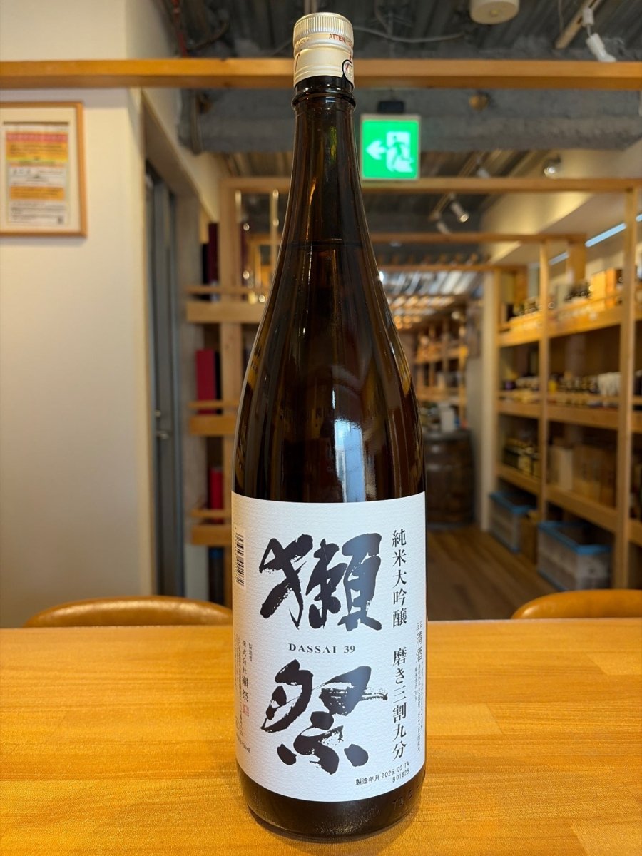 獺祭(だっさい) 純米大吟醸 磨き三割九分 1800ml - LIQUOR JOY