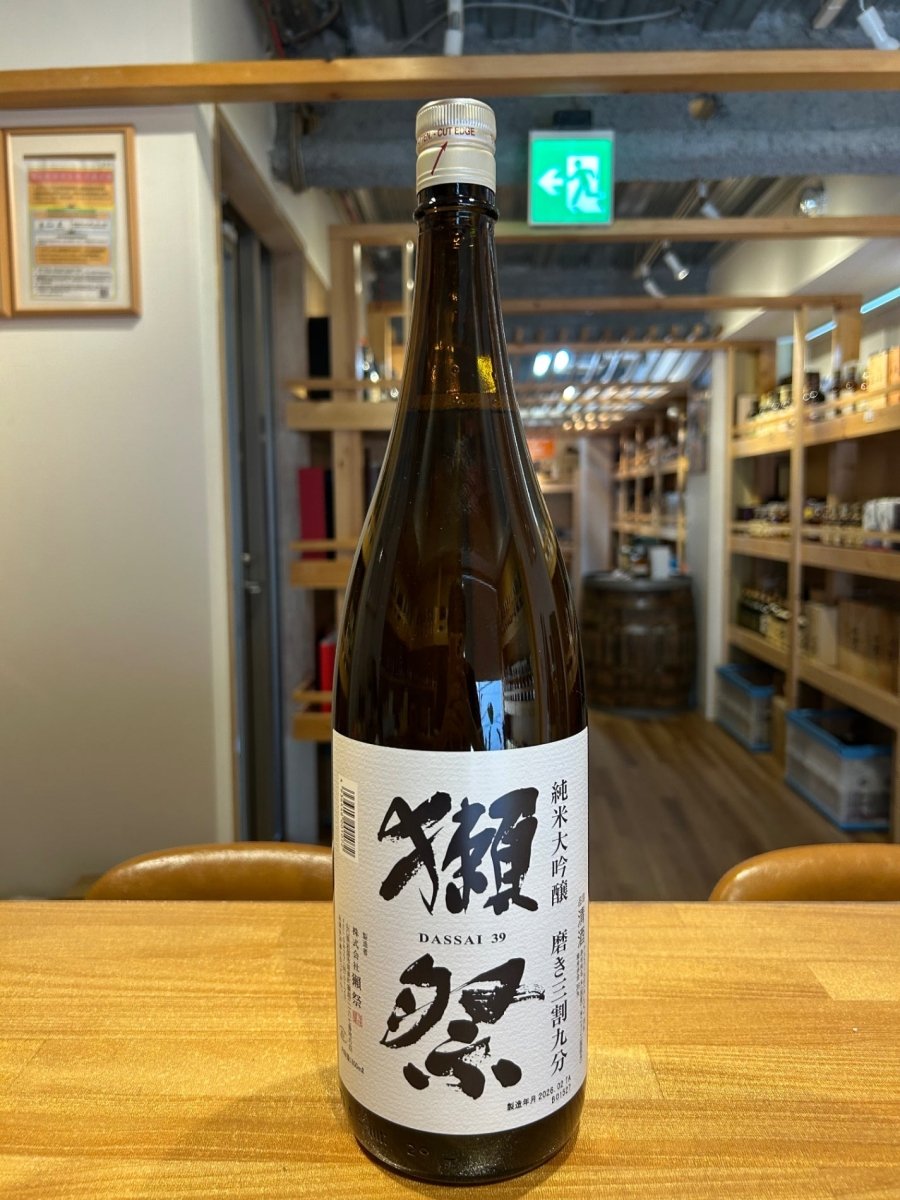 獺祭(だっさい) 純米大吟醸 磨き三割九分 1800ml - LIQUOR JOY