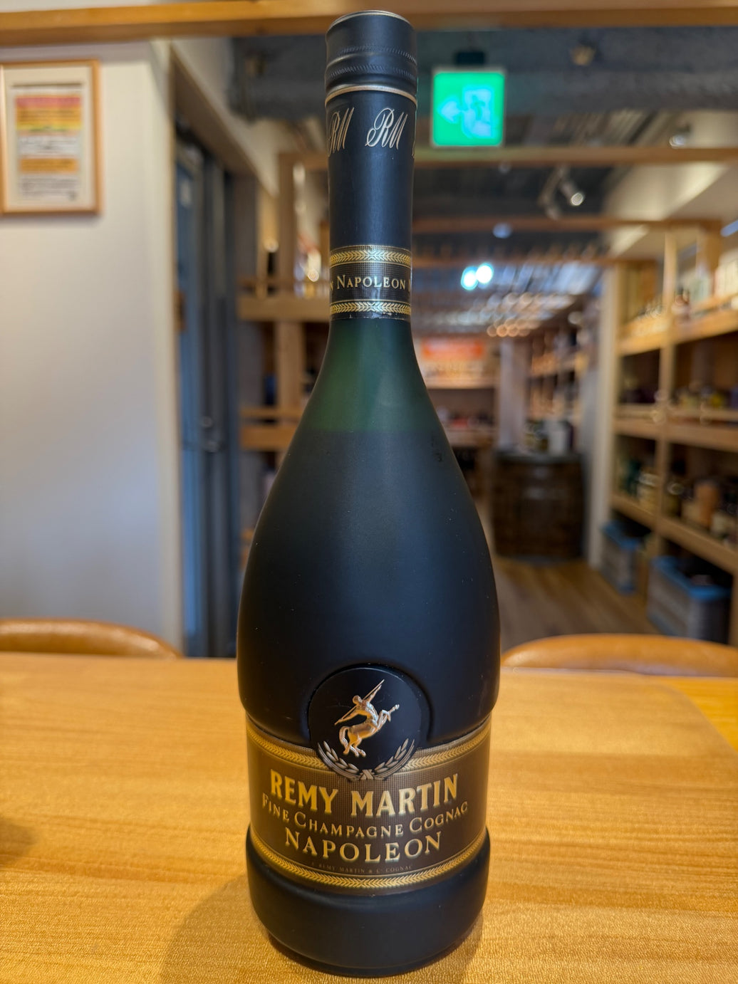 レミー マルタン セントー ナポレオン コニャック ファイン シャンパン 700ML / 40 %