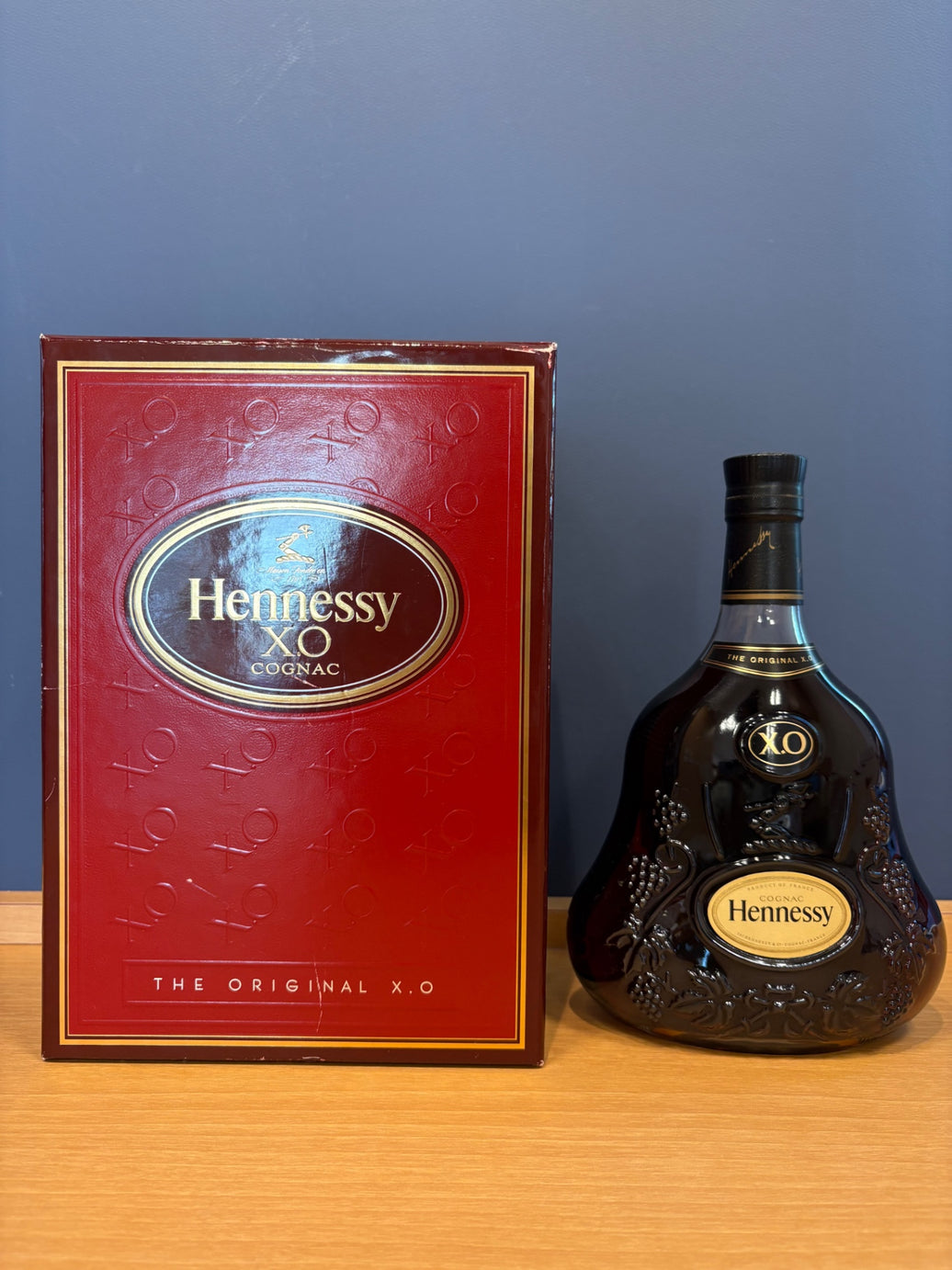 ヘネシー Hennessy XO コニャック 黒キャップ 箱付き
