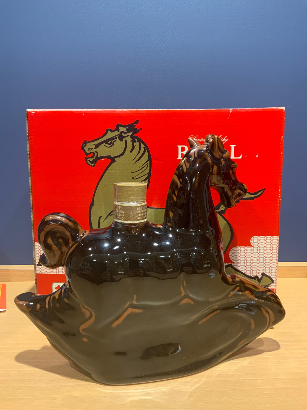 image サントリー ウイスキー ローヤル 干支ボトル 陶器 馬