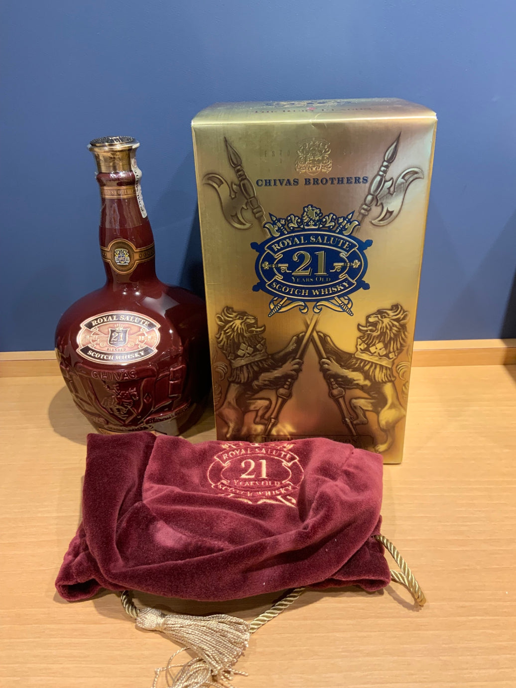 古酒 シーバスロイヤルサルート 21年 茶色陶器ボトル 750ml ブレンデッド スコッチ 巾着袋/箱付き
