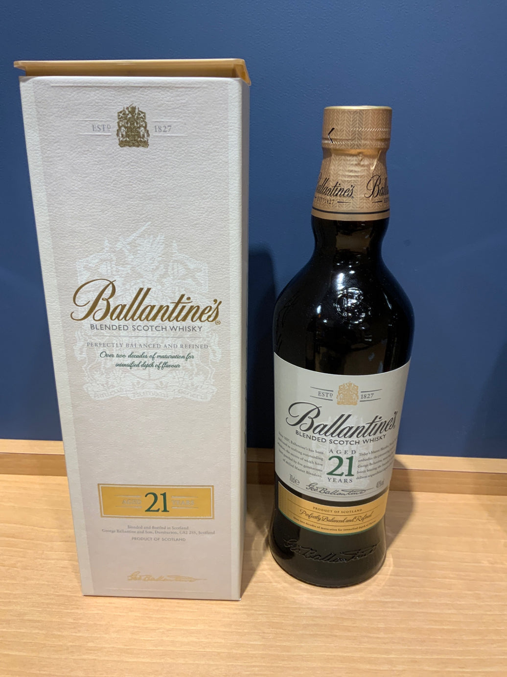 ブレンデッドスコッチウイスキー バランタイン21年 [ ウイスキー イギリス 700ml ]