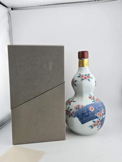 サントリー 響 21年 スペシャルボトルコレクション 有田焼 色絵紫垣桜文面取瓢形瓶 43％ 600ml