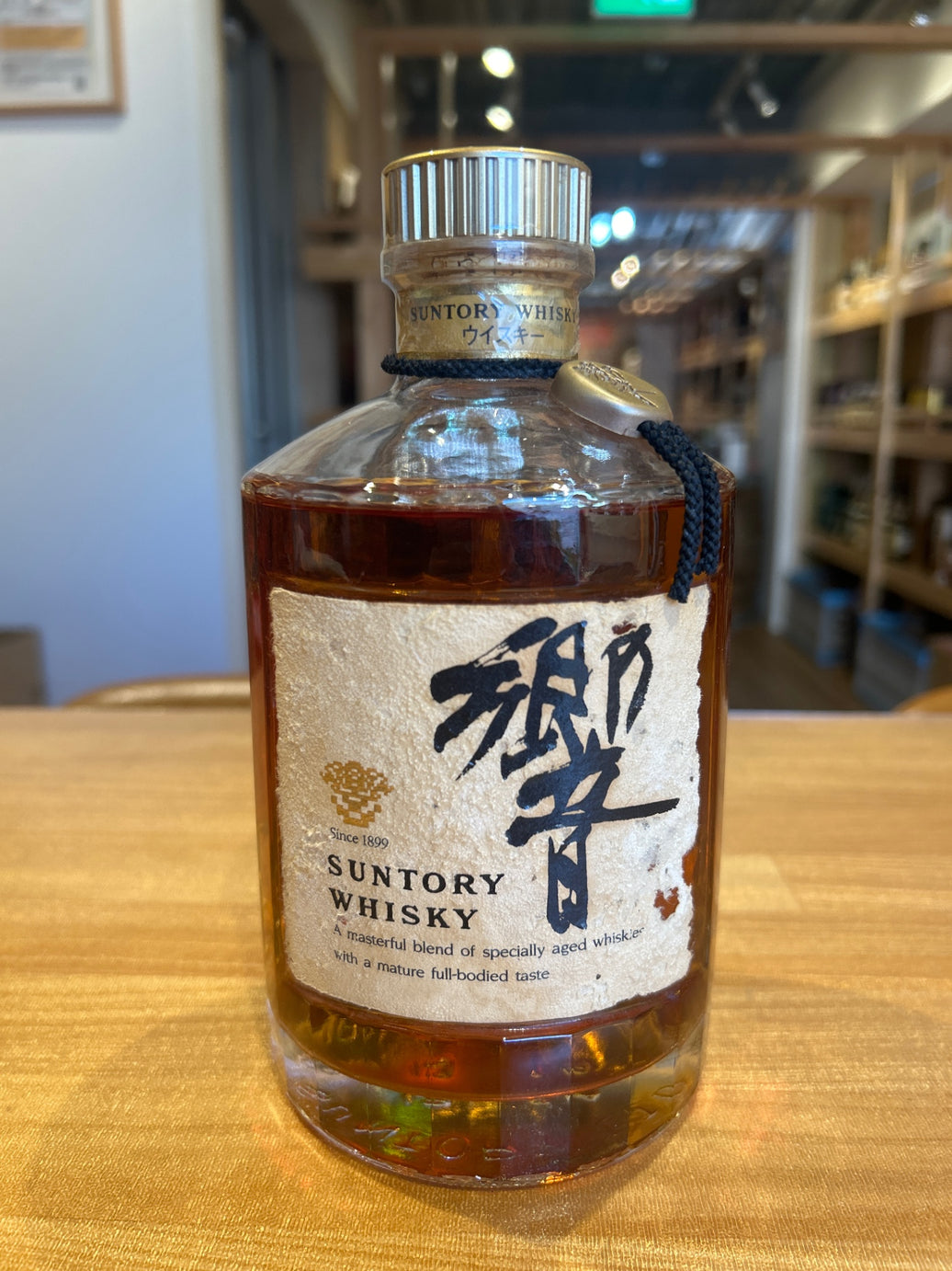 響　金キャップ ゴールドラベル  750ml