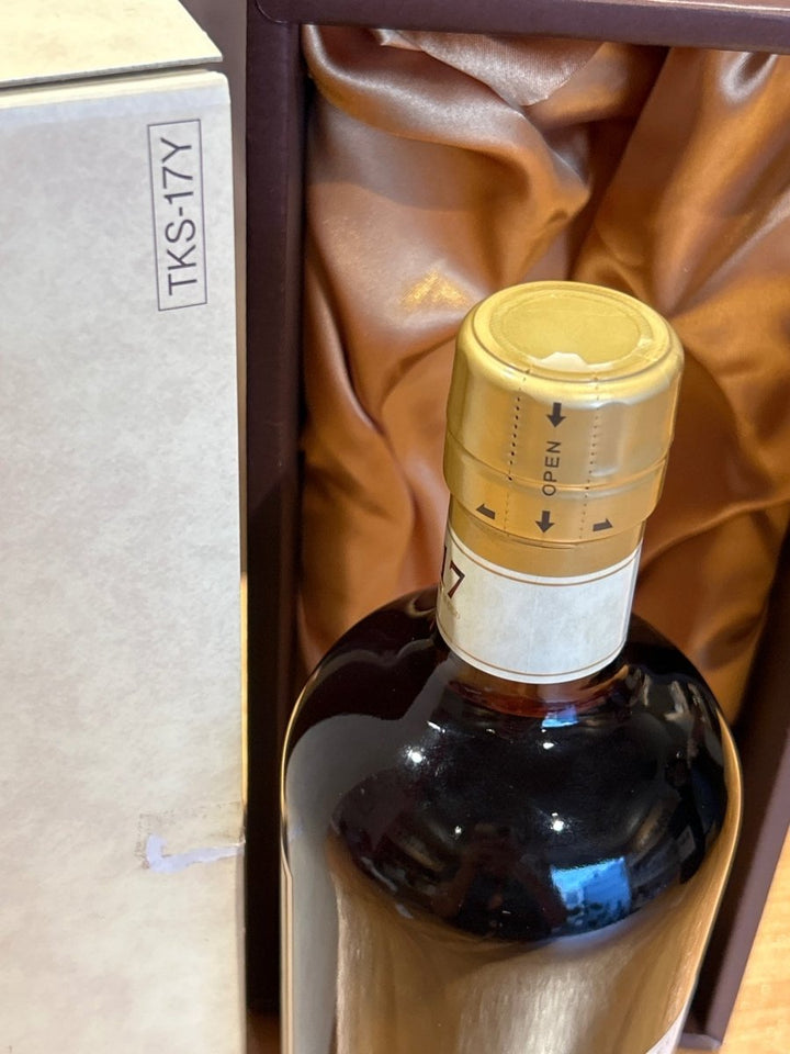 竹鶴17年ピュアモルト [ ウイスキー 日本 700ml ] - LIQUOR JOY