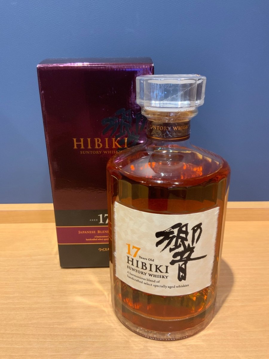 サントリー ブレンデッドウイスキー 響17年カートン付き [ ウイスキー 日本 700ml ] - LIQUOR JOY