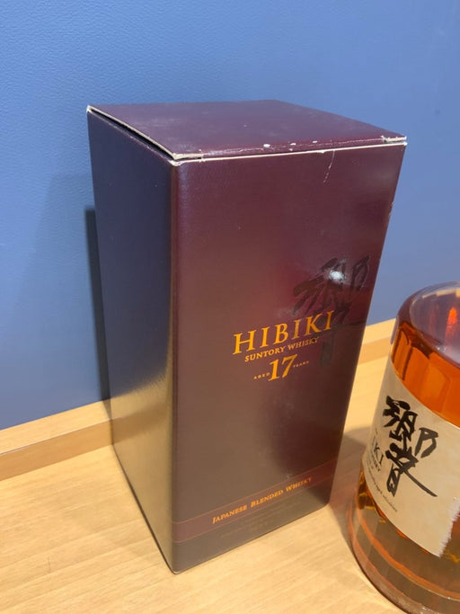 サントリー ブレンデッドウイスキー 響17年カートン付き [ ウイスキー 日本 700ml ] - LIQUOR JOY