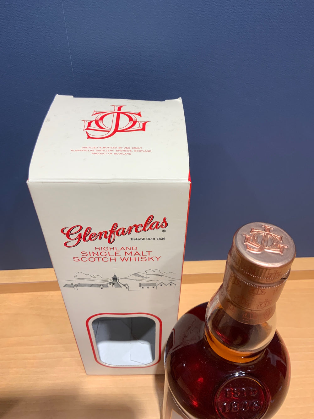 グレンファークラス 8年 40度 700ml