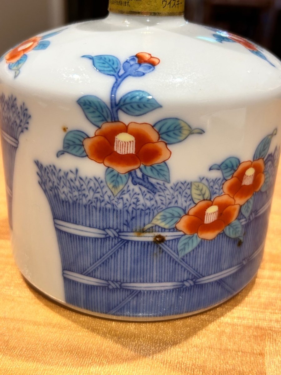 響21年 響 HIBIKI ひびき 有田焼 サントリー SUNTORY 有田焼 色絵椿柴垣文筒形瓶 陶器ボトル - LIQUOR JOY