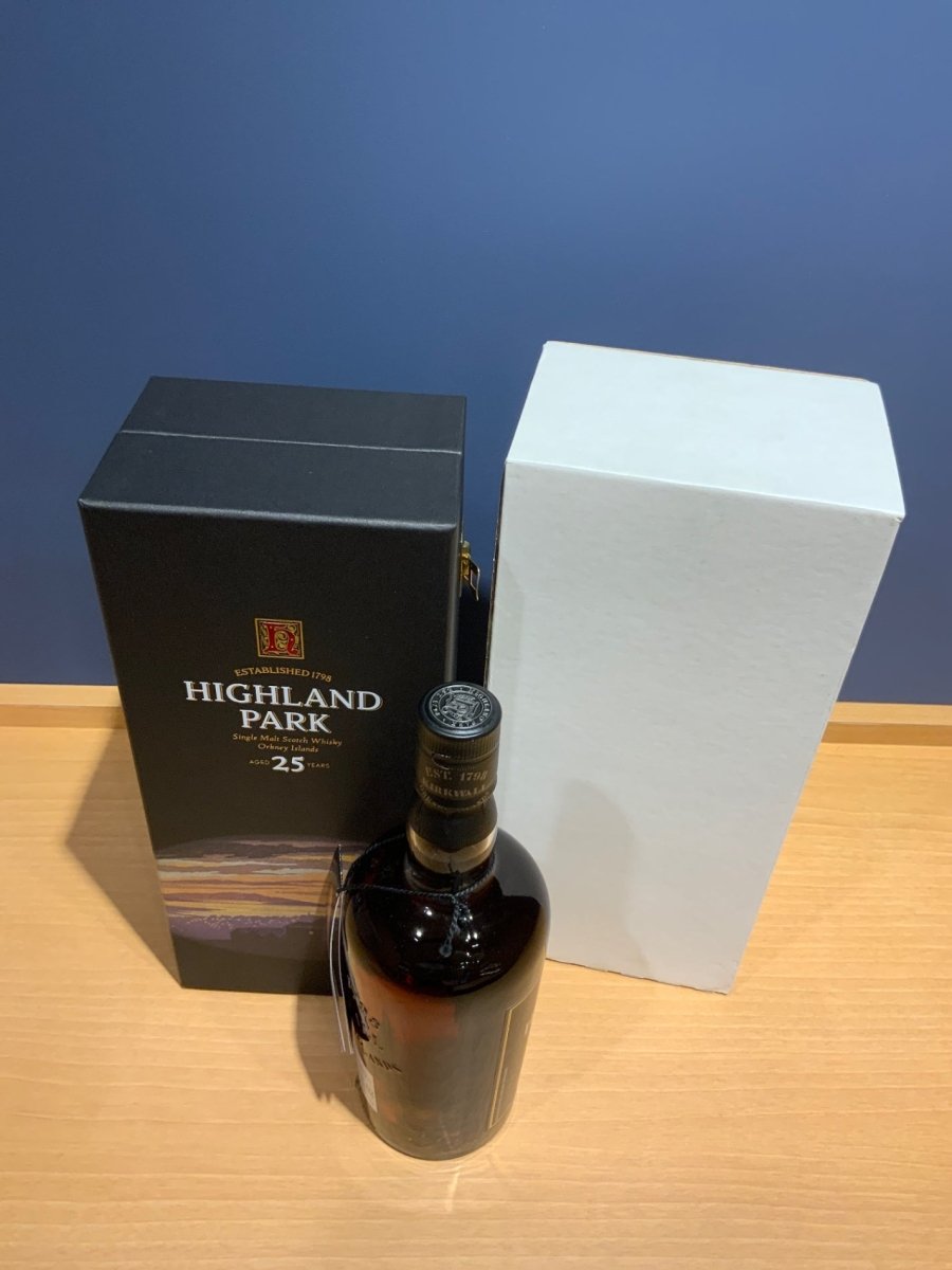 ハイランドパーク 25年 正規品 45.7度 700ml - LIQUOR JOY