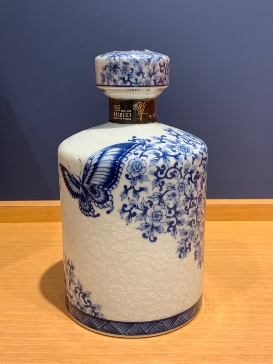 響　35年　初期有田「染付牡丹蝶図筒形瓶」 - LIQUOR JOY