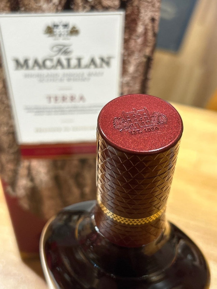 ザ・マッカラン テラ 43.8度 700ml クエスト・コレクション 並行 シングルモルトスコッチウイスキー [並行輸入品] - LIQUOR JOY