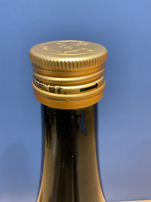 飛露喜 純米吟醸 黒ラベル 720ml