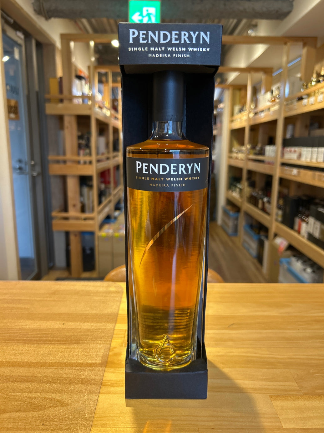 ペンダーリン マディラ フィニッシュ 46度 700ml [並行輸入品]