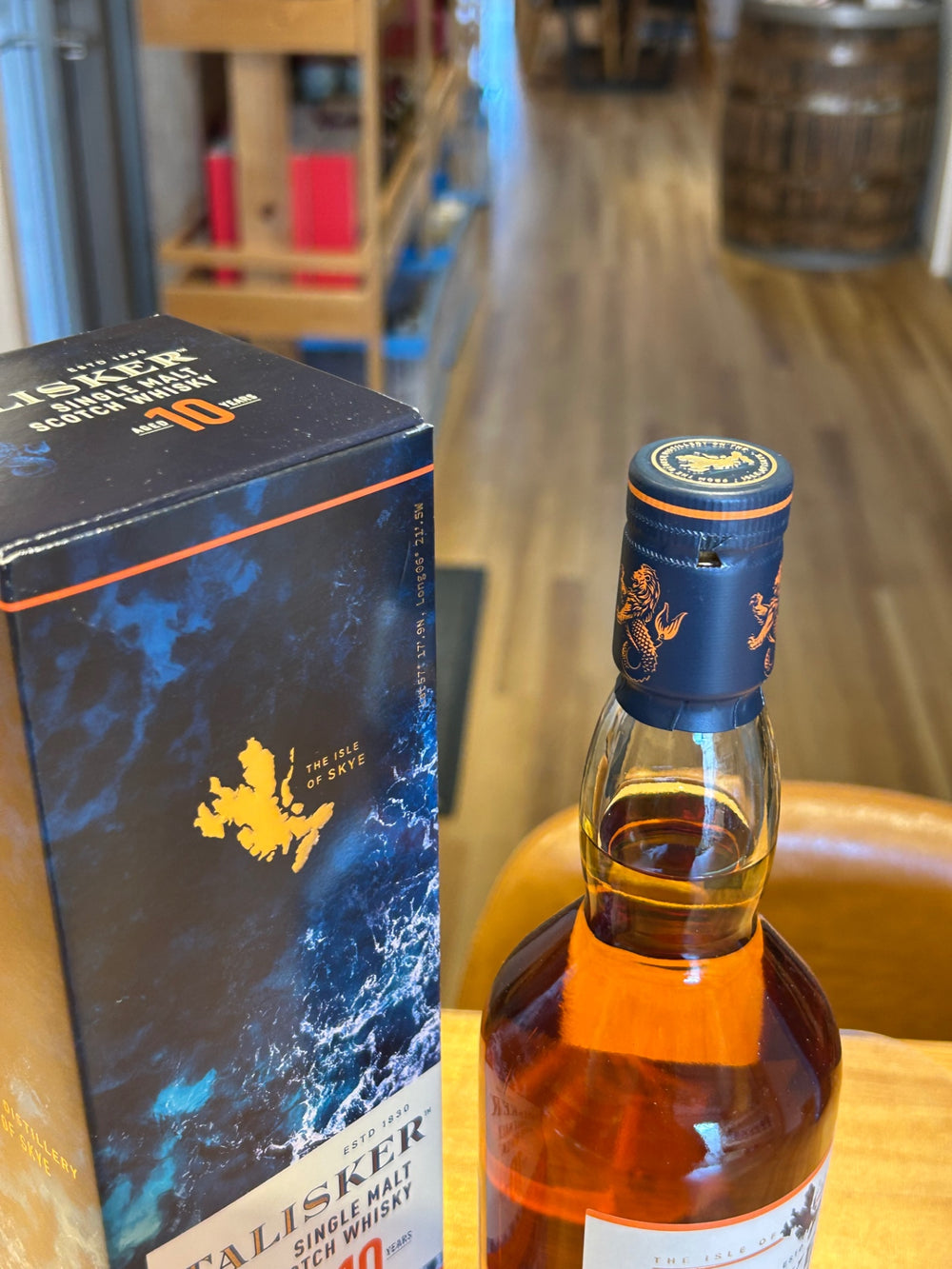 タリスカー 10年 箱入り [ ウイスキー イギリス 700ml ] [ギフトBox入り]