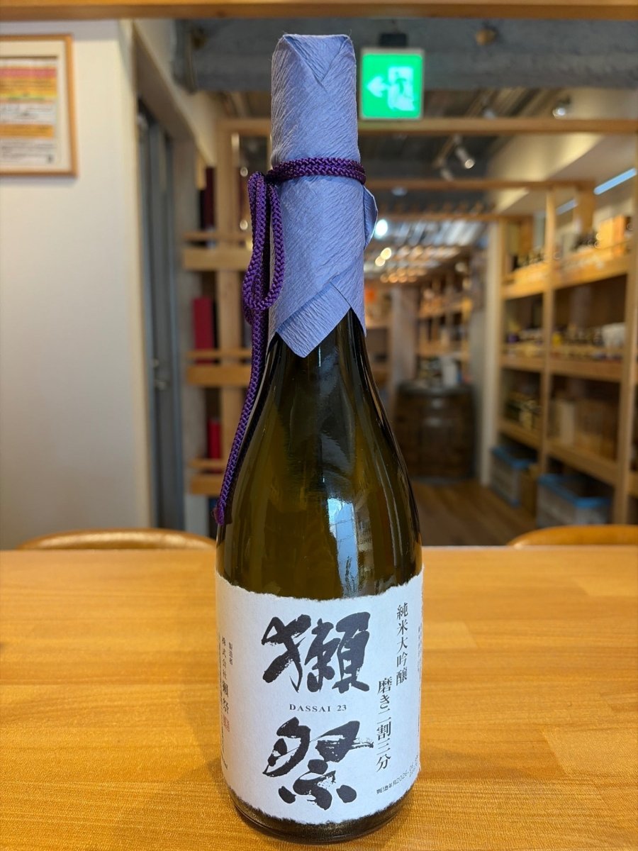 獺祭(だっさい) 純米大吟醸 磨き二割三分 720ml [ 日本酒 山口県 ] - LIQUOR JOY
