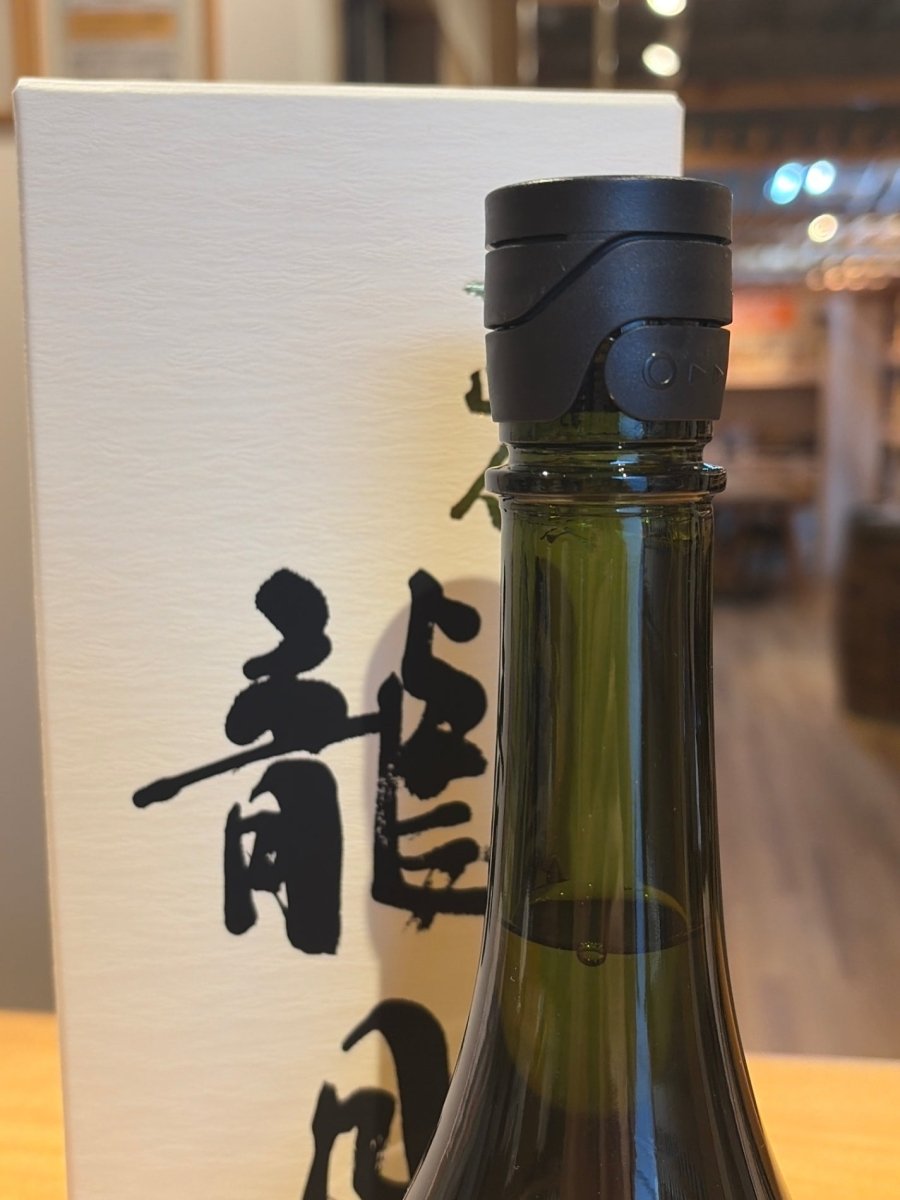 十四代 純米大吟醸 斗瓶囲い 龍月 720ml - LIQUOR JOY
