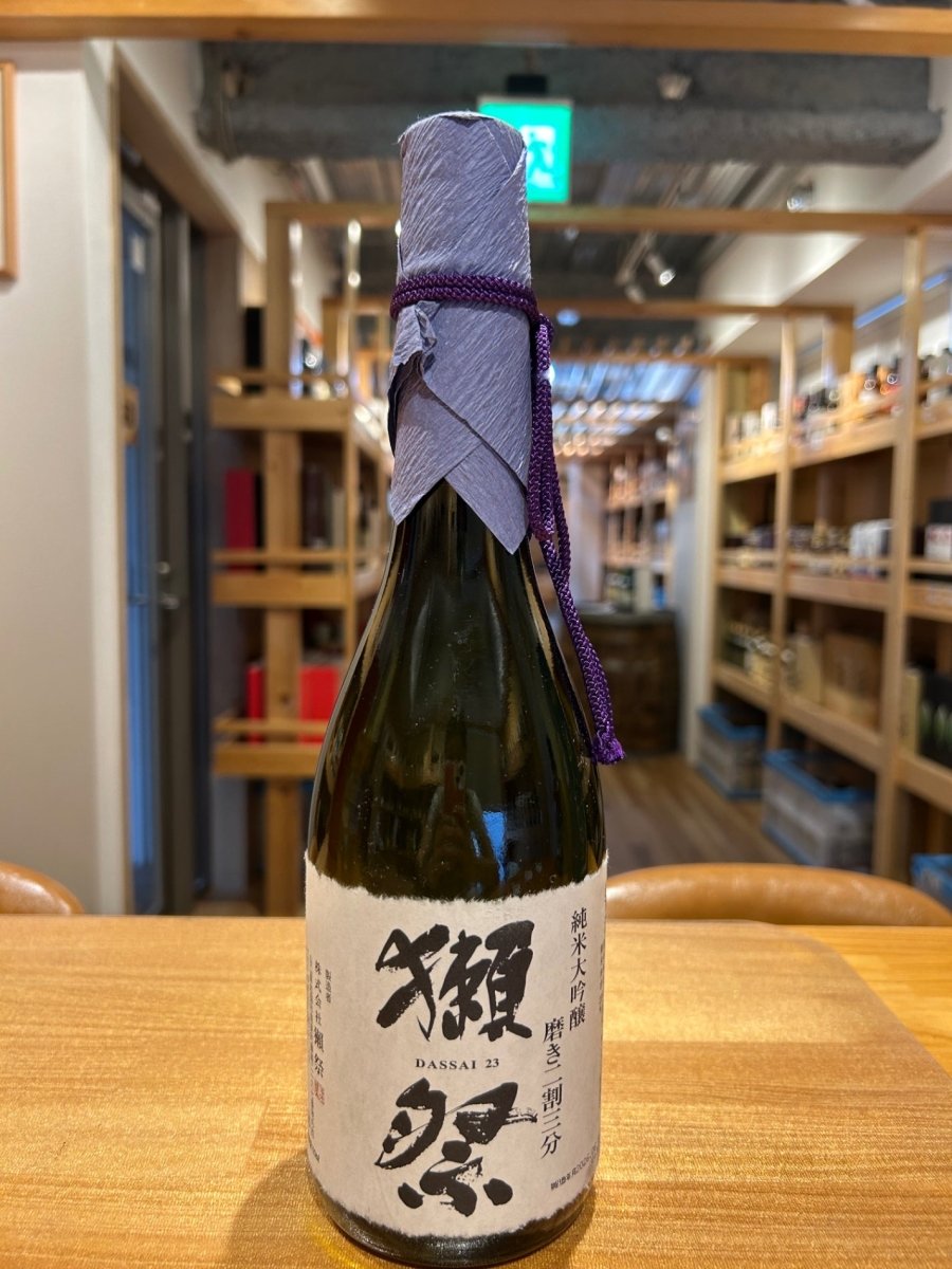 獺祭(だっさい) 純米大吟醸 磨き二割三分 720ml [ 日本酒 山口県 ] - LIQUOR JOY