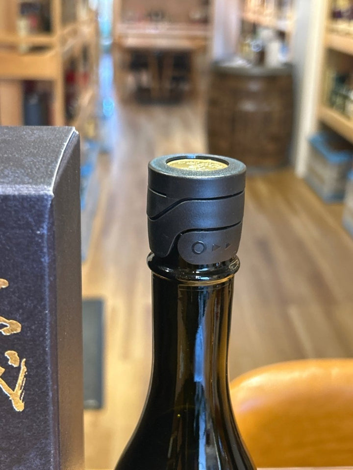 高木酒造「十四代」龍の落とし子　大極上諸白　720ml - LIQUOR JOY