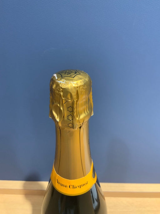 ヴーヴクリコ イエローブリュット 750ml - LIQUOR JOY