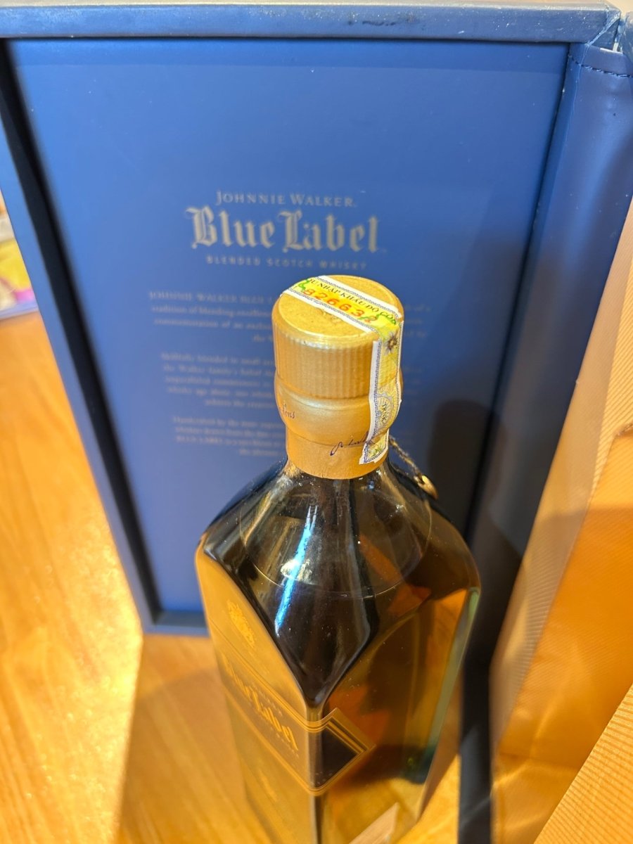 ジョニーウォーカー ブルーラベル 箱付き/海外版　750ML - LIQUOR JOY