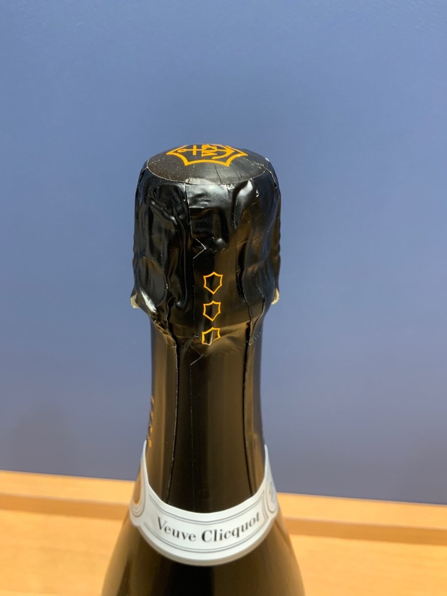 image ヴーヴクリコ　ホワイトラベル ドゥミセック 750ml - LIQUOR JOY