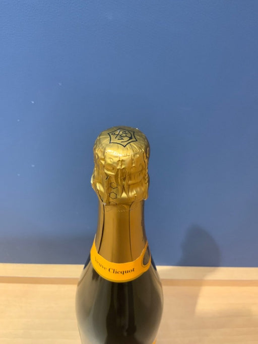 ヴーヴクリコ イエローブリュット 750ml - LIQUOR JOY