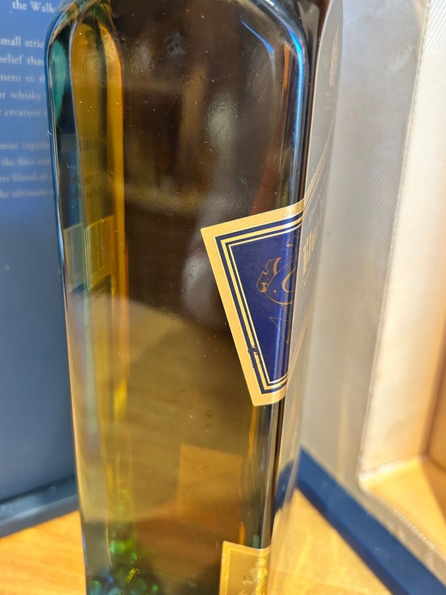 ジョニーウォーカー ブルーラベル 箱付き/海外版　750ML - LIQUOR JOY