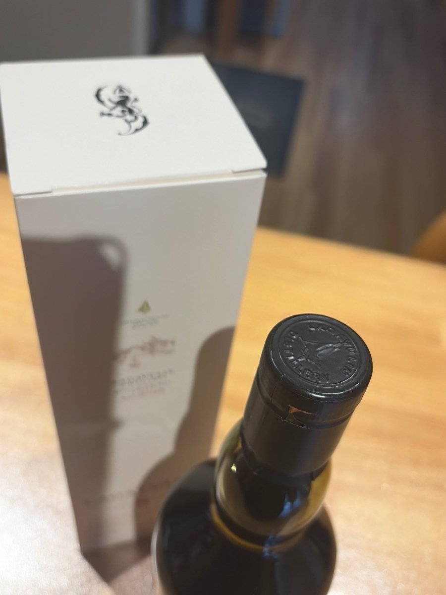 ラガヴーリン 8年 箱入り [ ウイスキー イギリス 700 ] [ギフトBox入り] - LIQUOR JOY