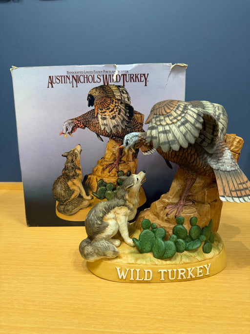 ワイルドターキー WILD TURKEY 8年 陶器ボトル 七面鳥と狼 700ml