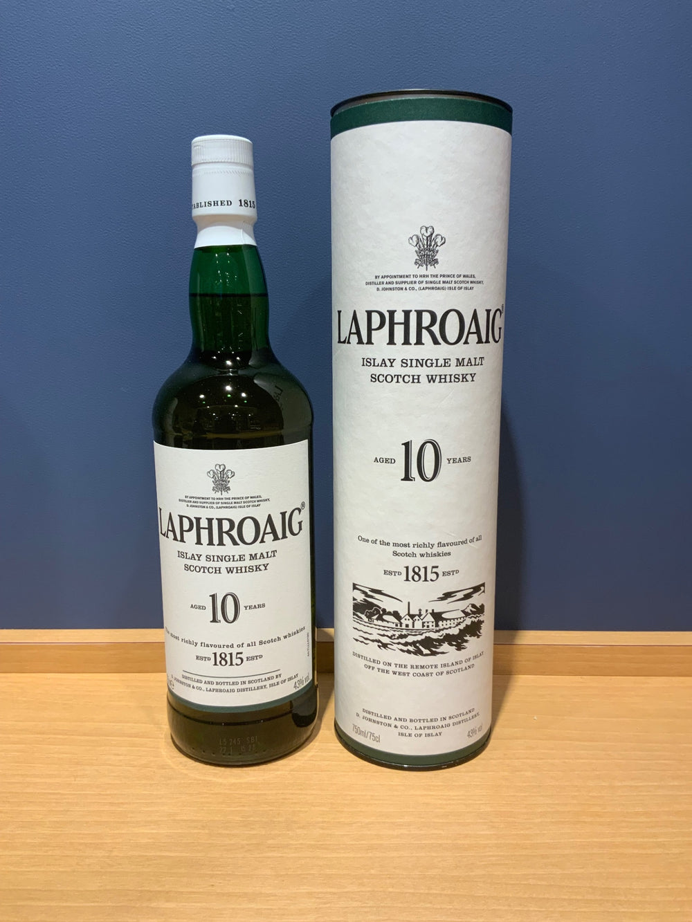 ラフロイグ10年43°750ml [箱入り]