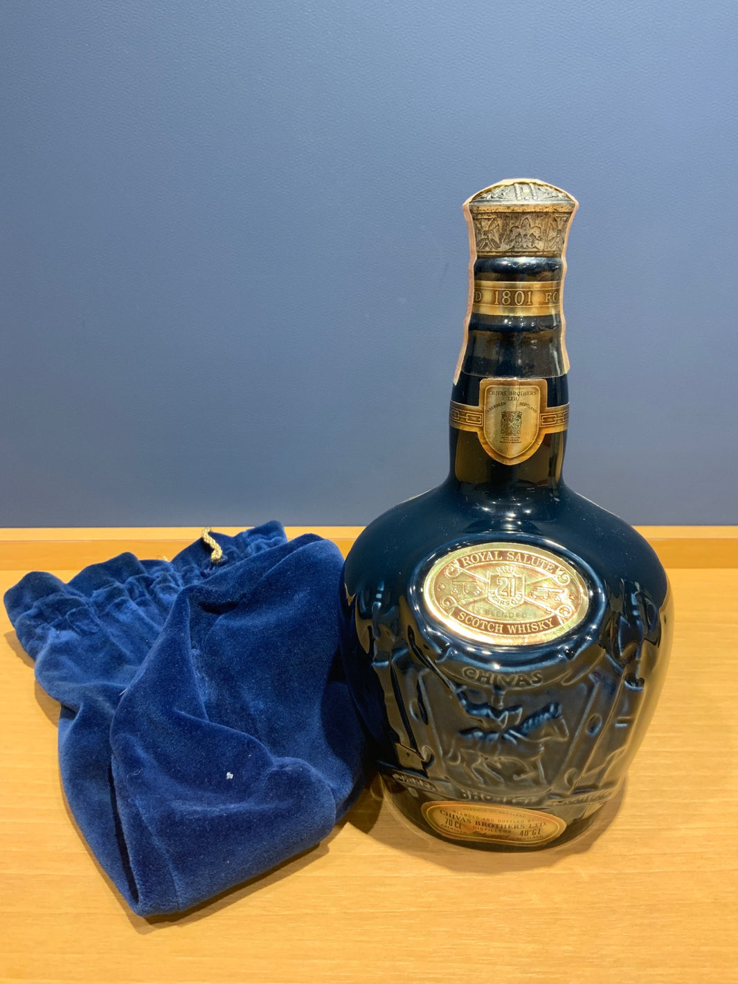 ROYAL SALUTE ロイヤルサルート 21年 青 陶器ボトル ウイスキー 750ml 40%