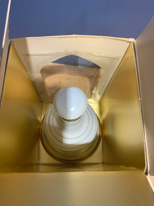 ＢＥＬＬｓ　陶器ボトル　1本　箱付き