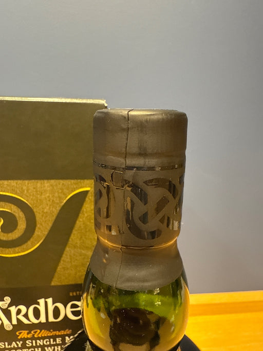 アードベッグ 10年 46度 700ml 【正規】 【箱あり】