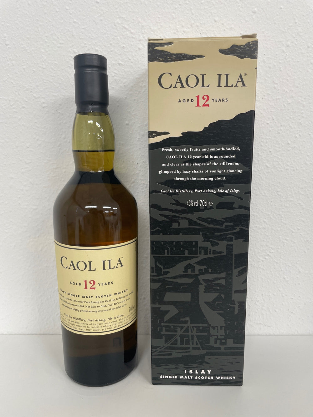 カリラ 12年 箱入り [ ウイスキー イギリス 700ml ]