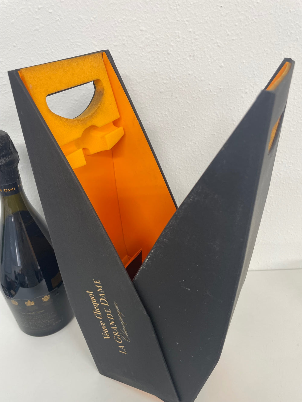 1995 La Grande Dame (Dam) Veuve Clicquot 750ml