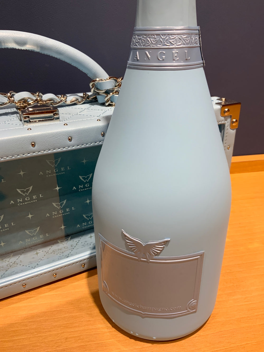 エンジェル　ドミセック　ブルー