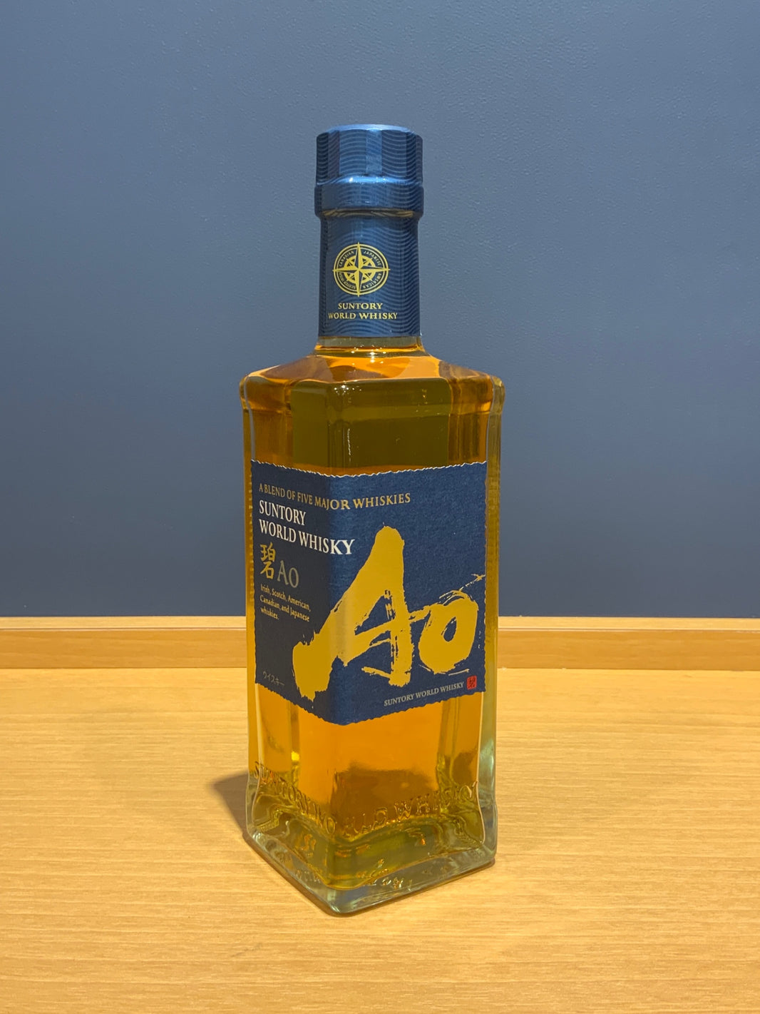Suntory World Whisky Ao Half Bottle [Japan 350ml]