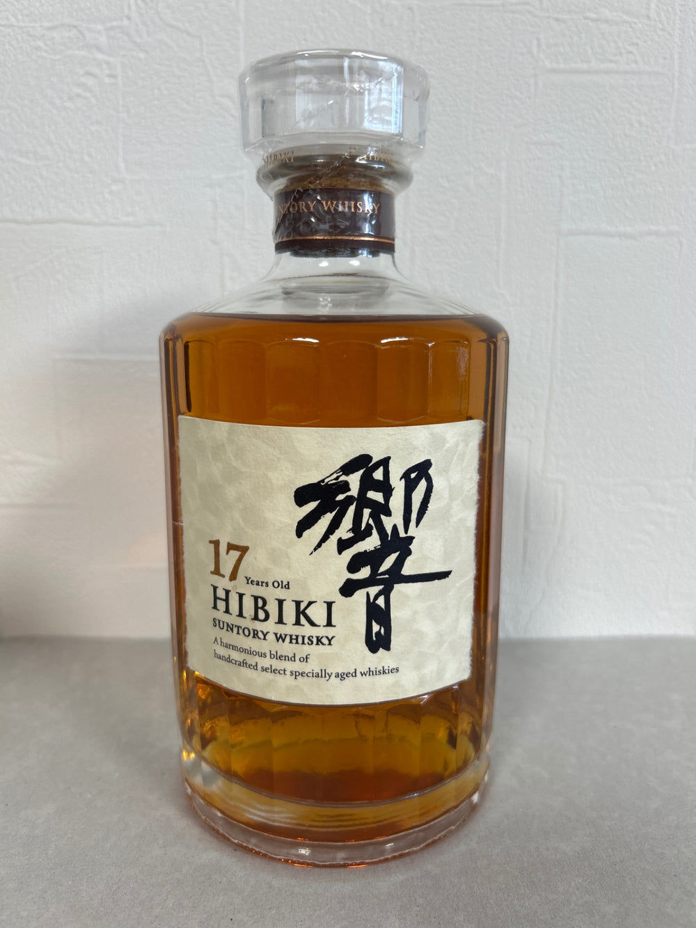 Suntory Blended Whisky Hibiki 17 Year Old [Japan 700ml]