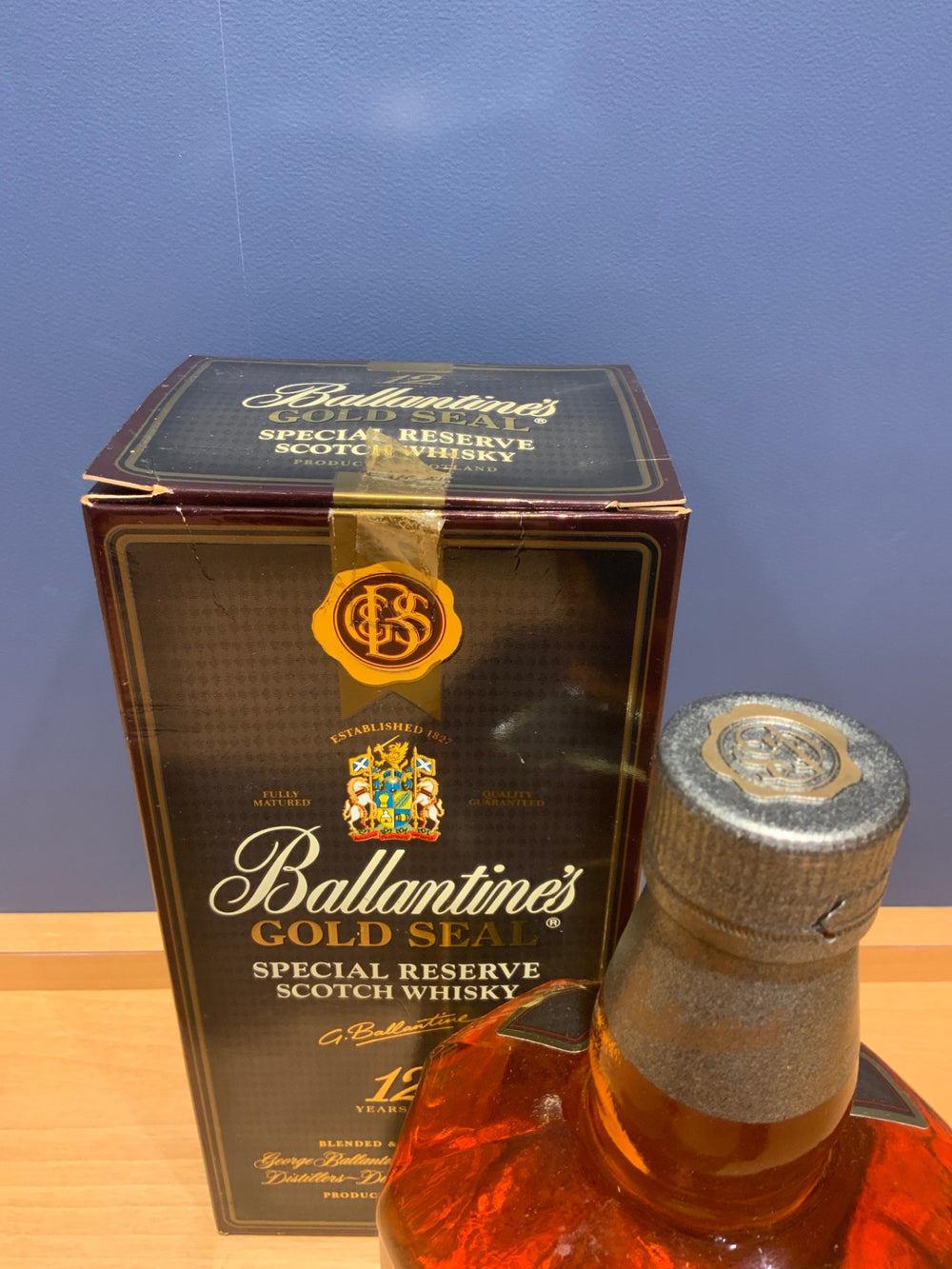 [古酒][にっこりご奉仕品] バランタイン 12年 ゴールドシール 43度 1000ml [ＴＢ-ＢＬＴ-3] [並行輸入品]