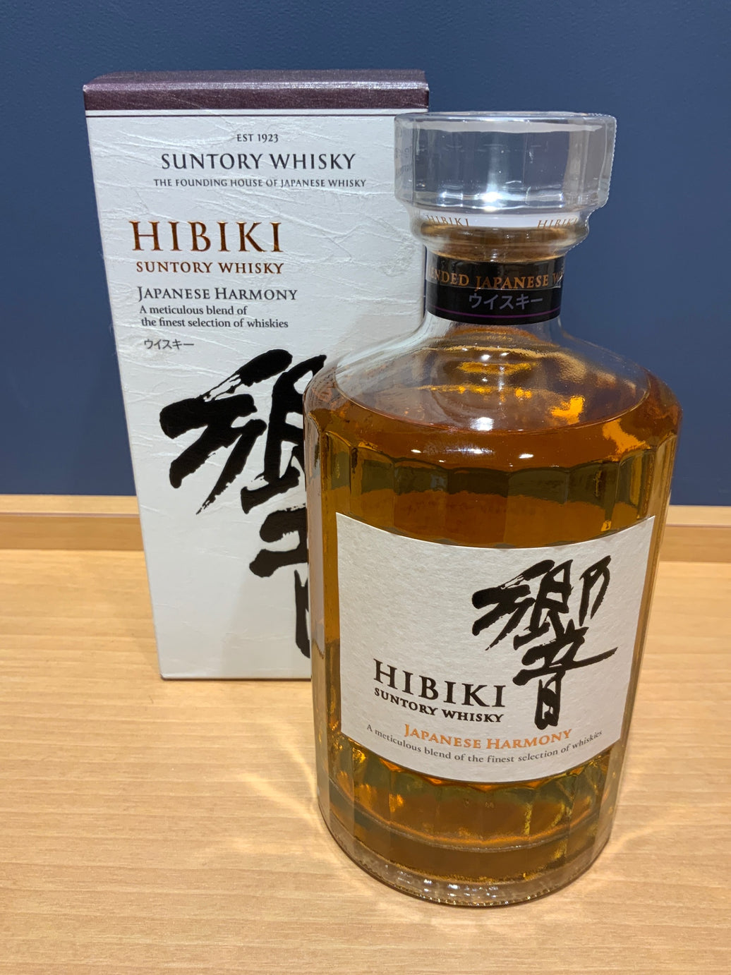 サントリーウイスキー 響 JAPANESE HARMONY [ ウイスキー 日本 700ml ]