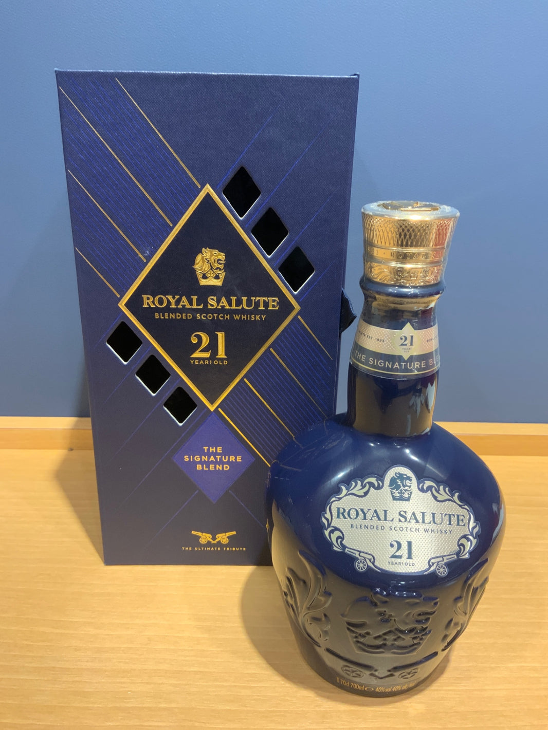 ロイヤルサルート ２１年 ７００ml