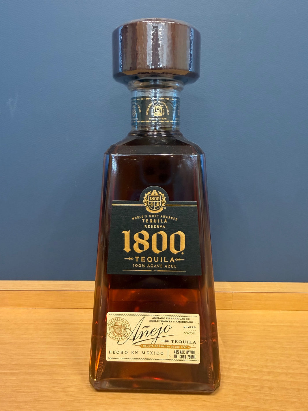 クエルボ 1800 アネホ [ テキーラ 750ml ]