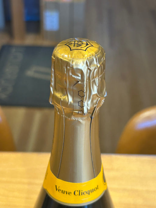 ヴーヴ・クリコ　ブリュット  750ml
