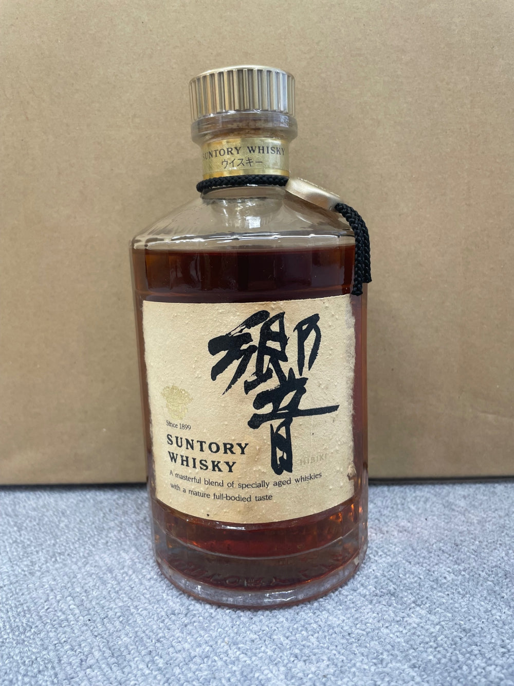 響 金キャップ 裏ゴールドラベル 700ml