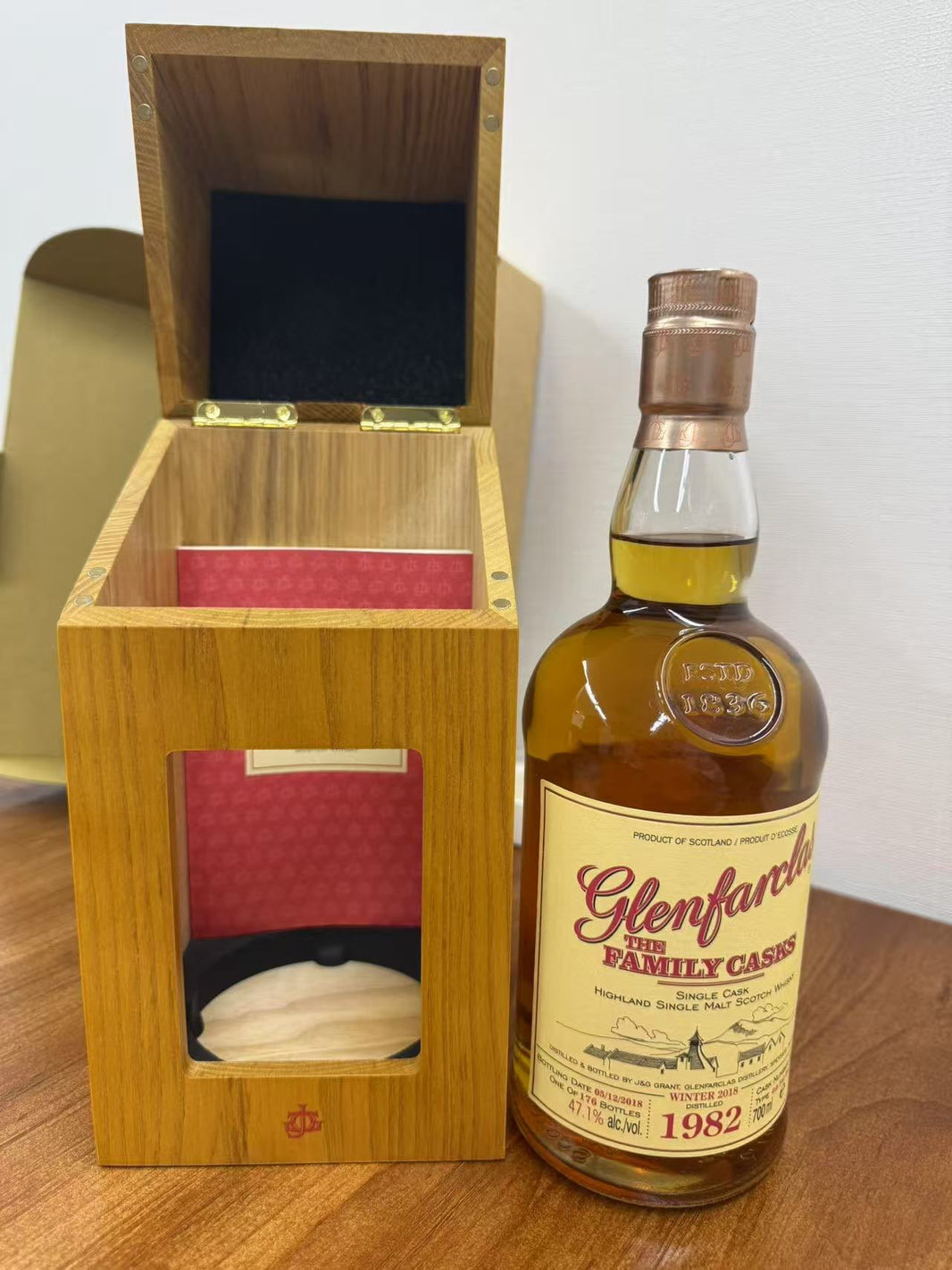 image グレンファークラス 1982 ファミリーカスク 54.9度 700ml [並行輸入品]