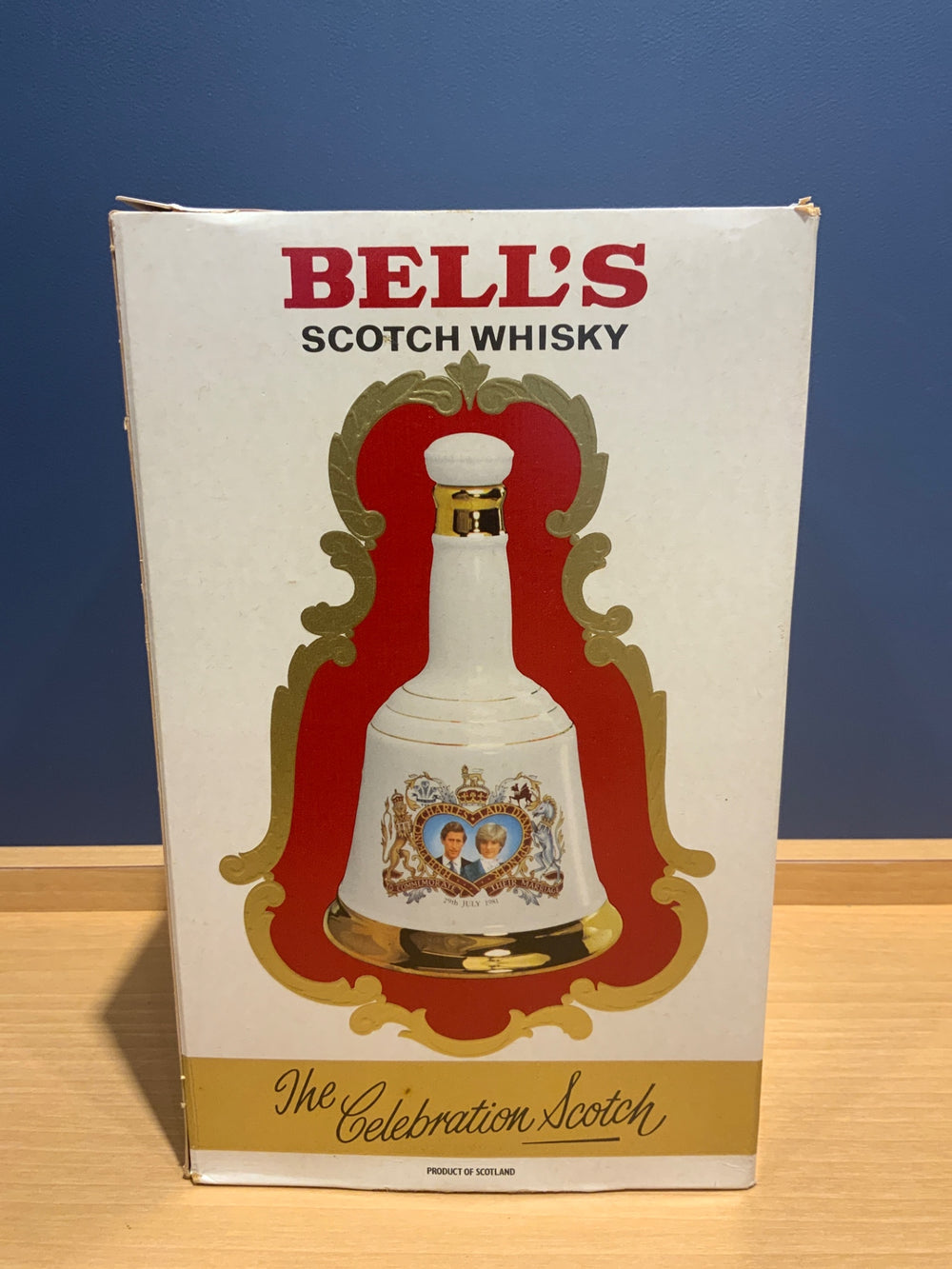 ＢＥＬＬｓ　陶器ボトル　1本　箱付き