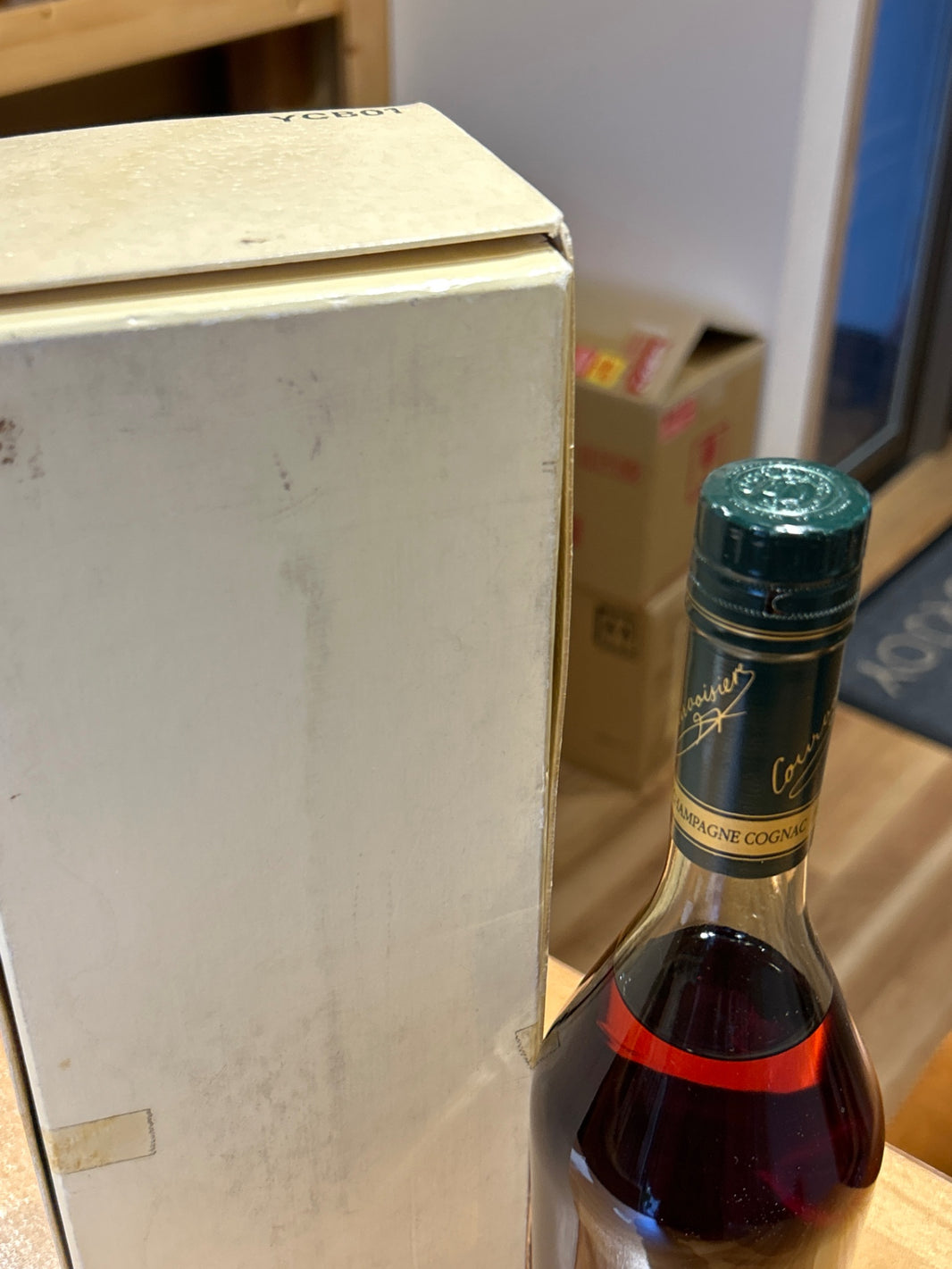 image Courvoisier Fine CHAMPAGNE クルボアジェ コニャック VSOP 700ml 40度 ブランデー