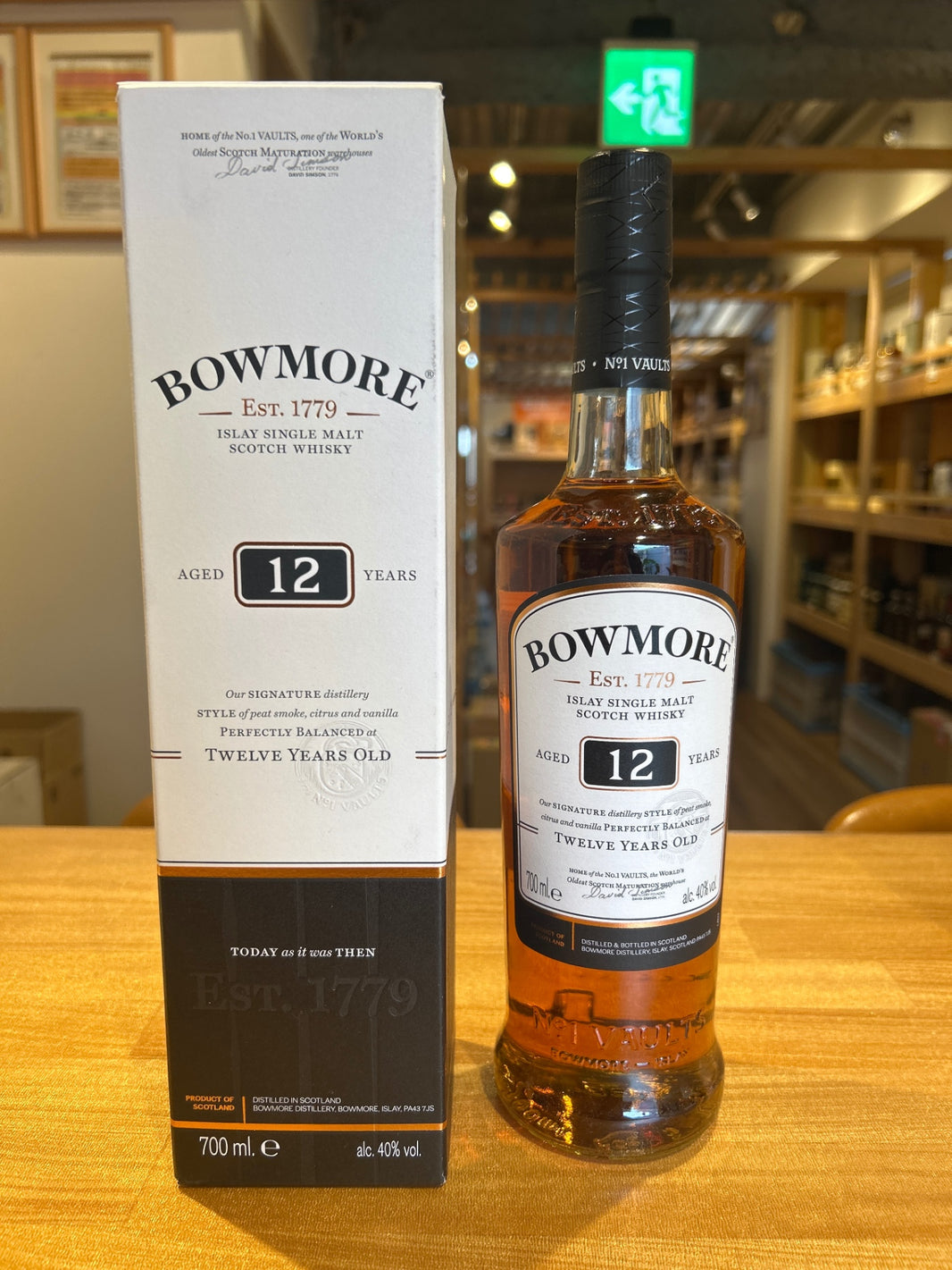 Bowmore 12 Year Old Single Malt Whisky [UK 700ml]
